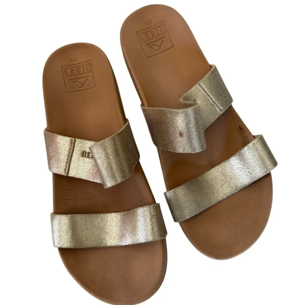 Reef gold sandals size 2-3